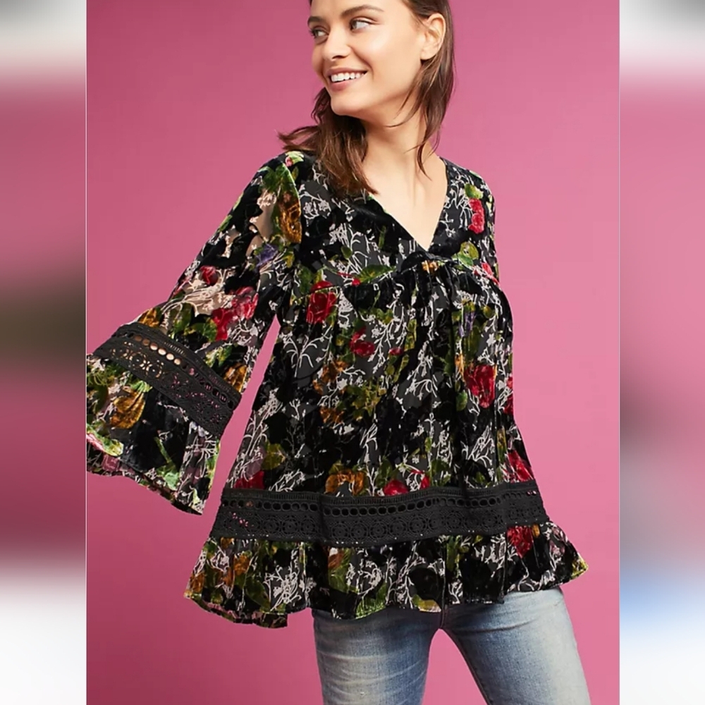 Maeve Anthropologie Floral Velvet Burnout Bell Sleeve Blouse